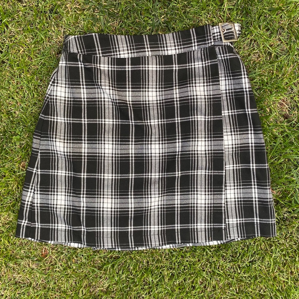 Brandy Melville Black and White Mini Skirt